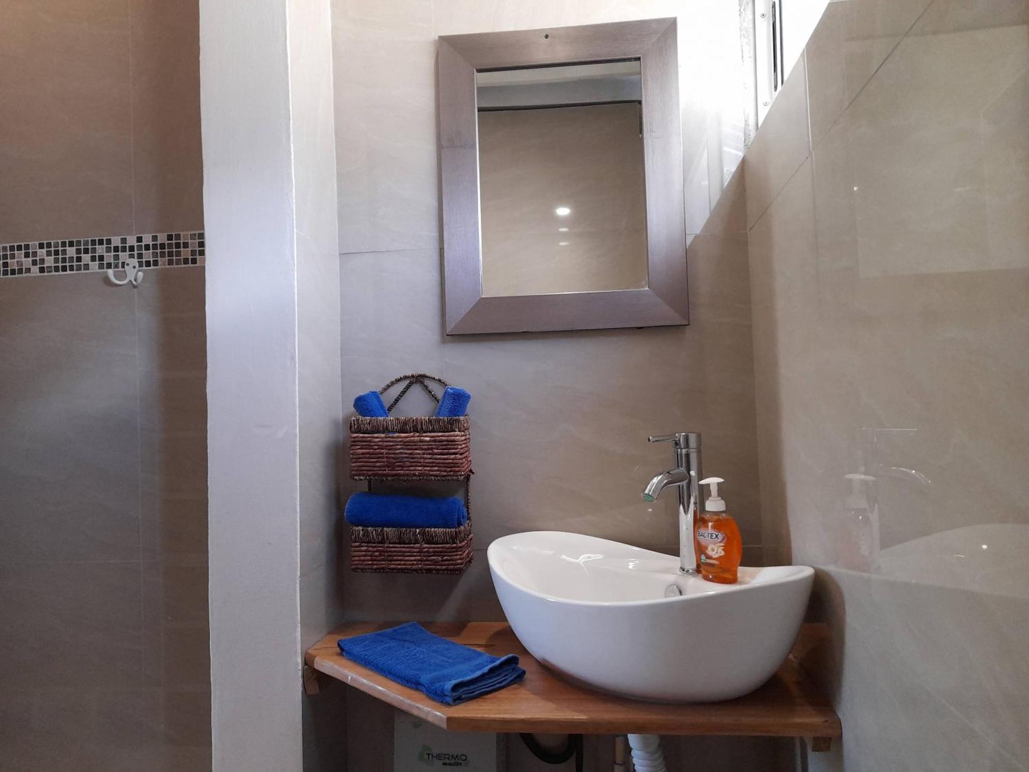 Casa Blanca Beachfront House With Shared Pool Access Pangea Lodge Manzanillo  Exterior photo